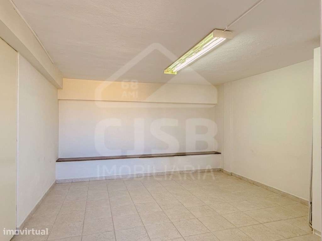 Moradia T4 com piscina na Barrosa - 4km de Benavente-14