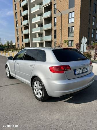 Audi A3 Sportback 2.0 TDI Ambiente - 4