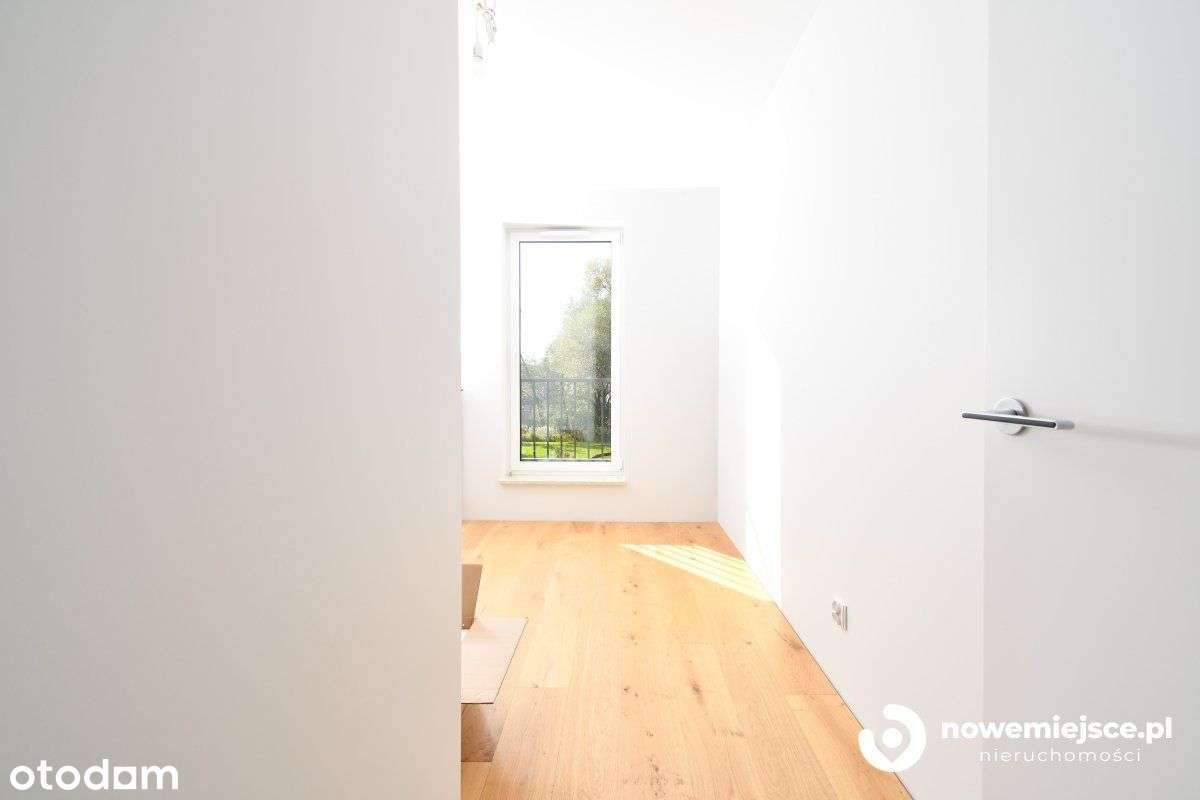 4-pokojowy apartament z tarasem i widokiem na park-10