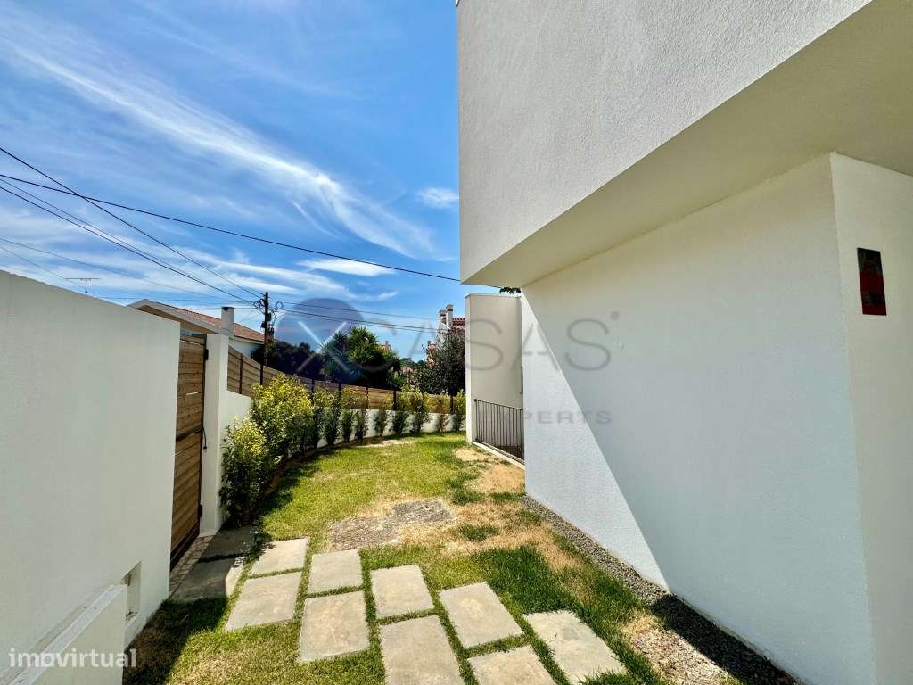 Moradia T3, nova a estrear, situada em Murches.-32