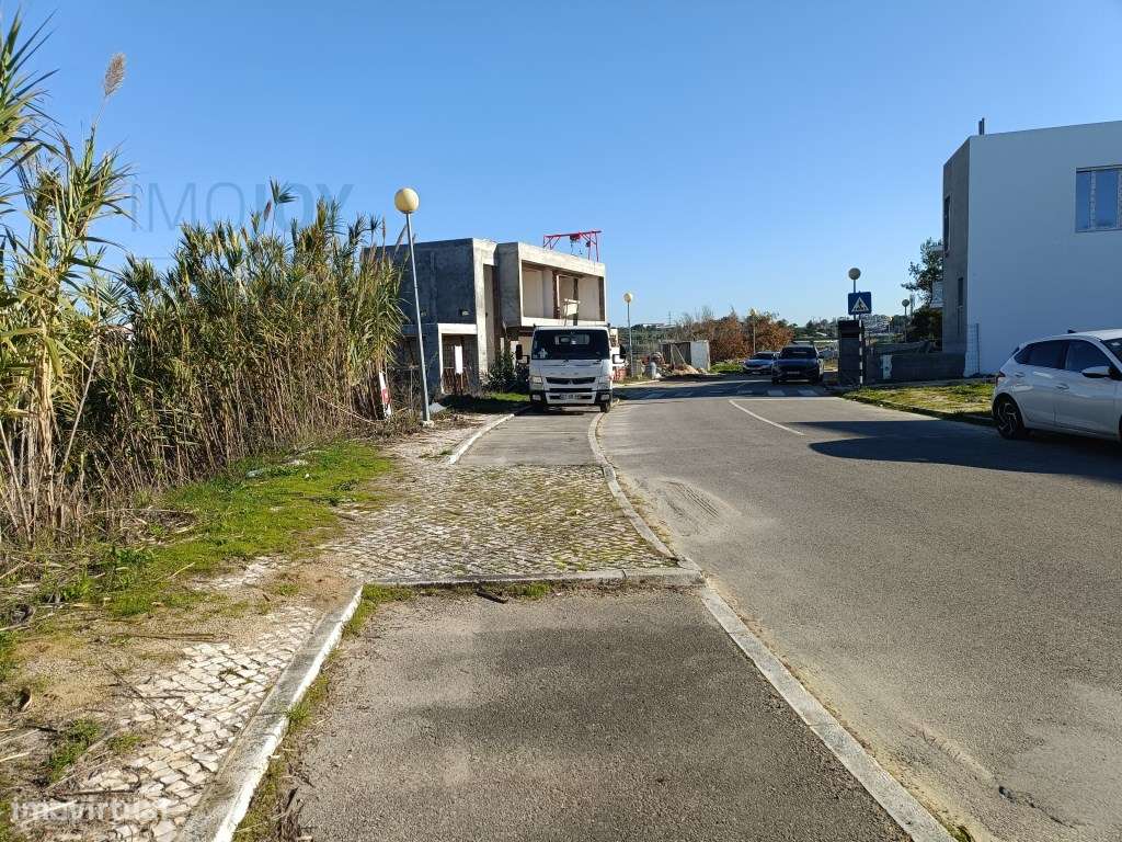 Terreno Urbano para Venda na Trafaria em Almada-9