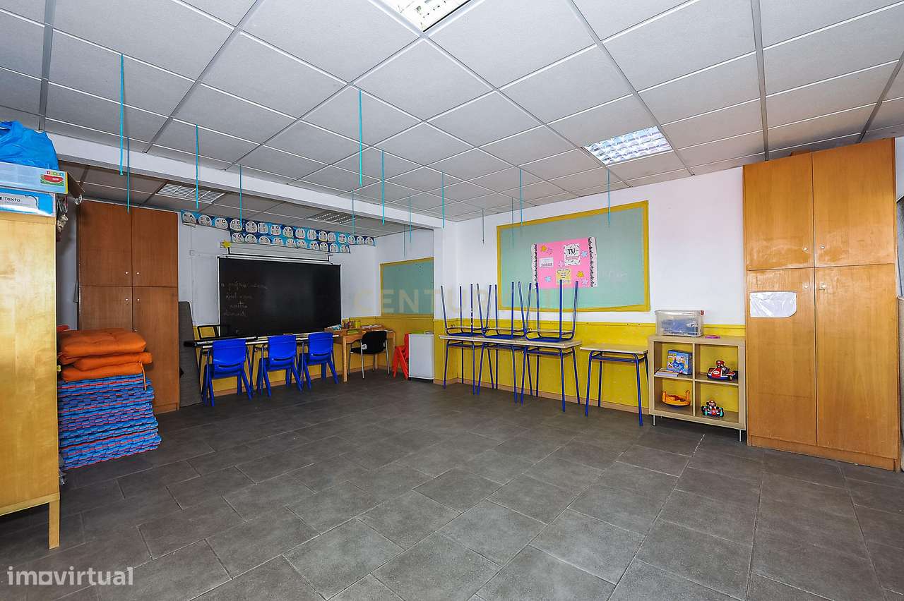 Imóvel com negócio (colégio)– Centro da Parede, Cascais-28