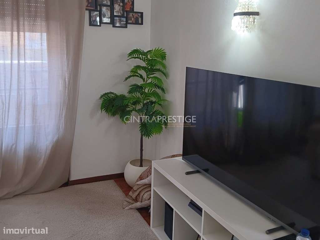 Apartamento T3 com garagem no Cacém perto da Avenida dos Bons Amigo...-3