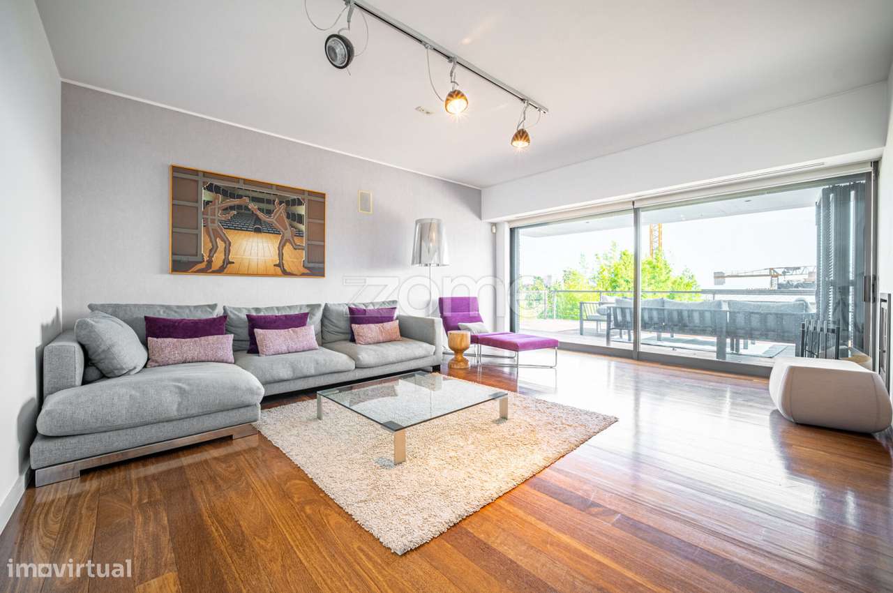 Exclusiva Moradia de Luxo T5+1 com Vista Mar | Lote de 960 m²-17