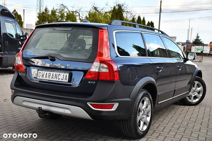 Volvo XC 70 2.4D Momentum - 17