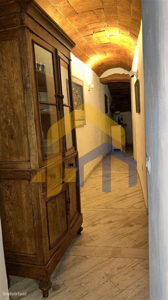 🏡 Moradia Térrea em Banda T2 no Centro de Estremoz-48