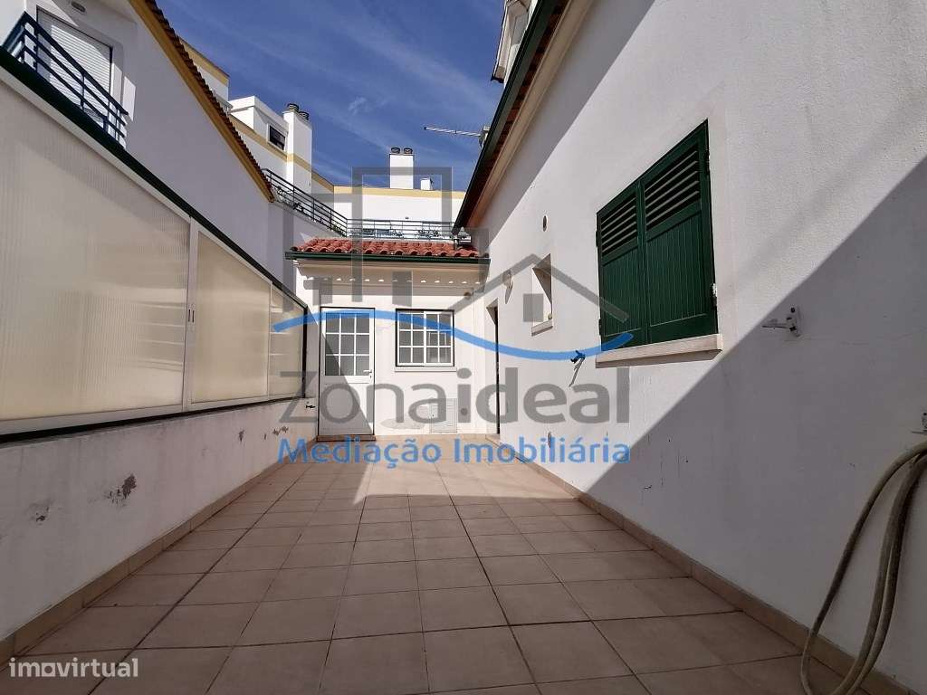 Moradia com quintal, localizada em Alenquer-18