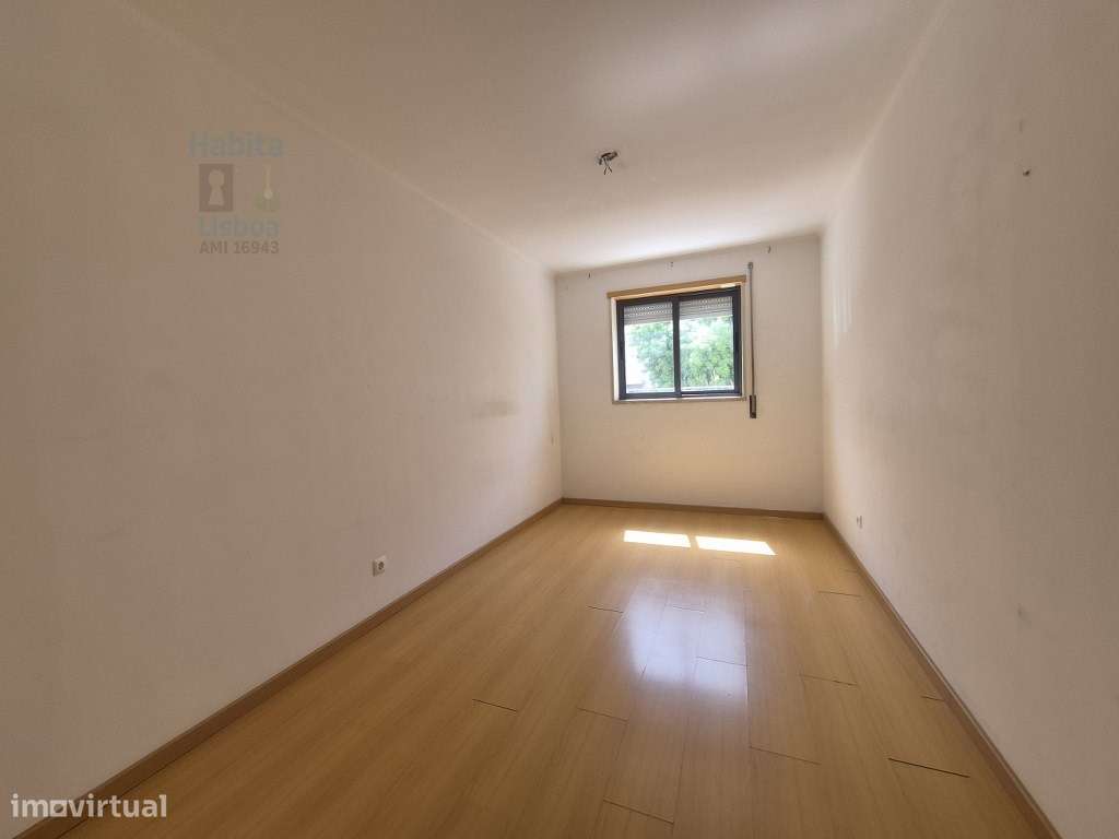T2 no Lumiar com Garagem Venda no Atual Estado-23