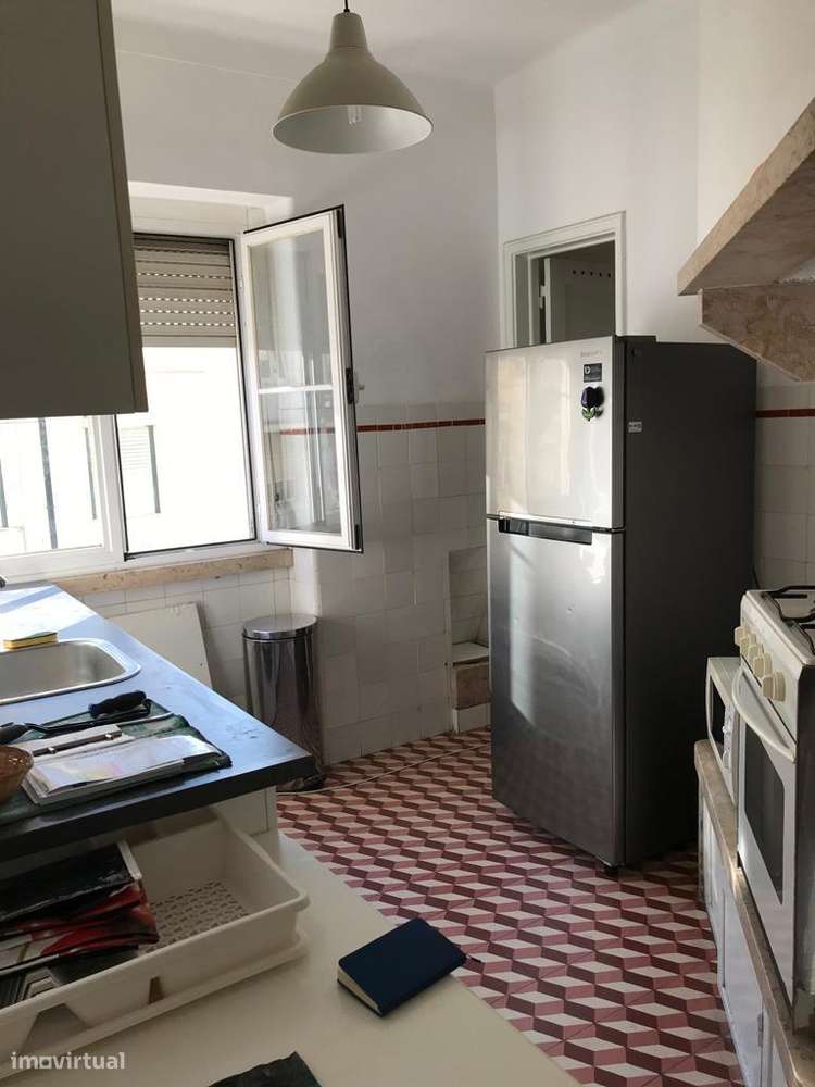 Charmoso Apartamento T1 na Estrela, Lisboa – 2.º Andar - Grande imagem: 5/8