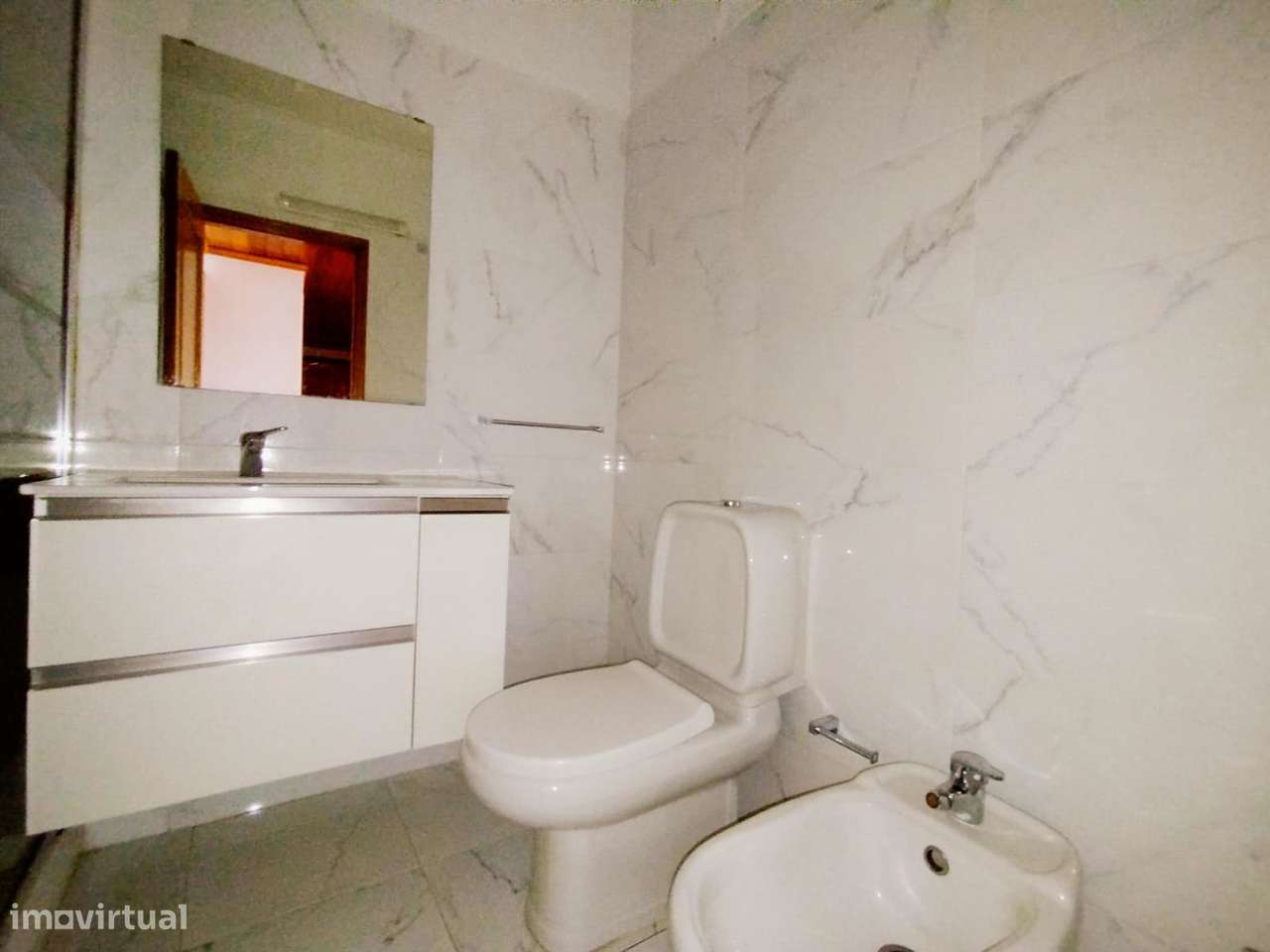 Grande Oportunidade - T2 |4º andar com arrecadação-9