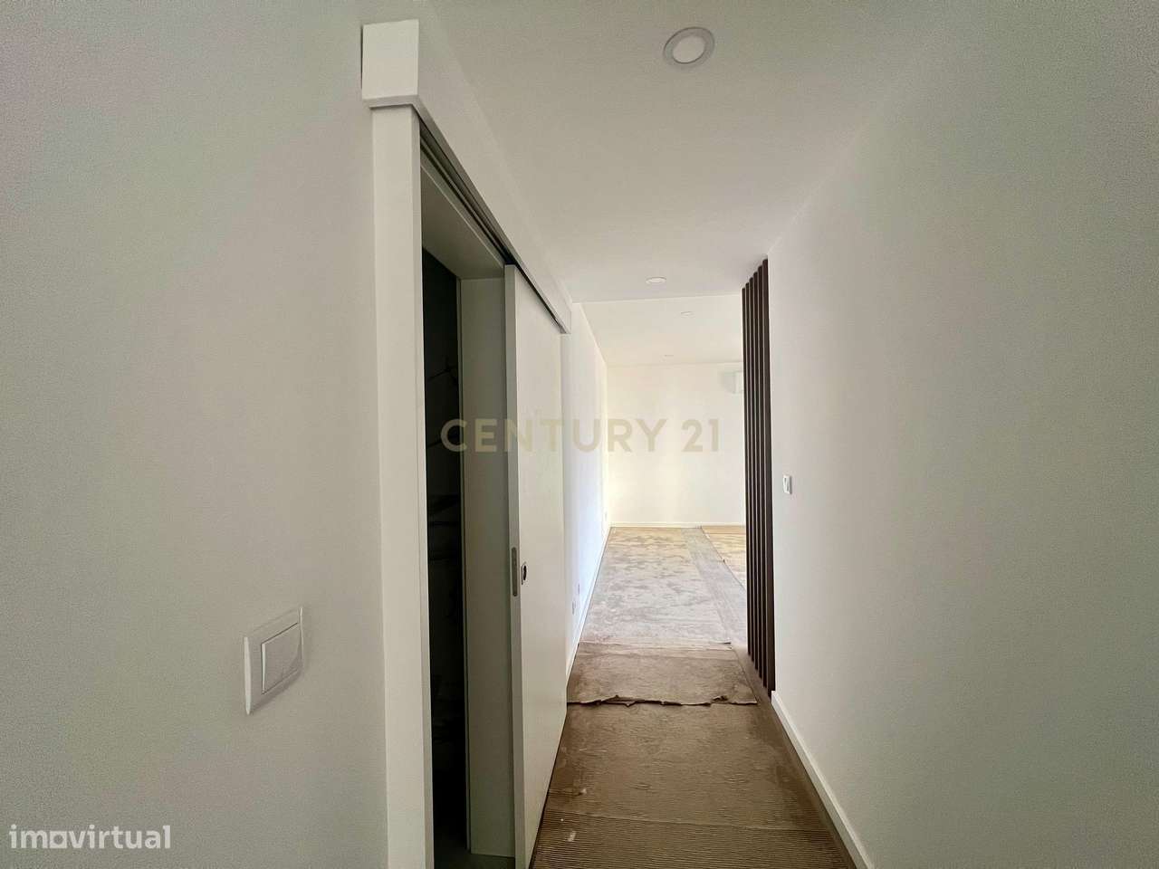 RESERVADO - Excelente Apartamento T2 Novo na Urbanização Quinta das Se-11