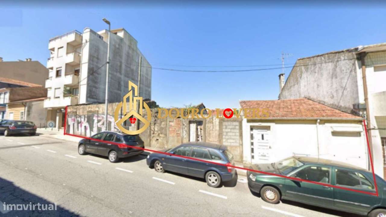 Terreno a 1500m do H.S.João - Grande imagem: 2/3