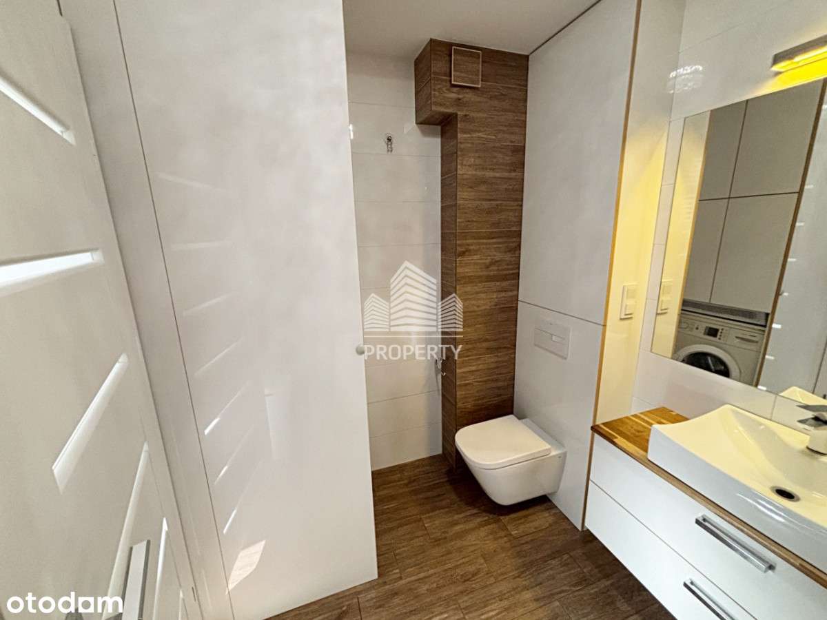 Teren ogrodzony,dwa m.postojowe,dwupoziomowe-10