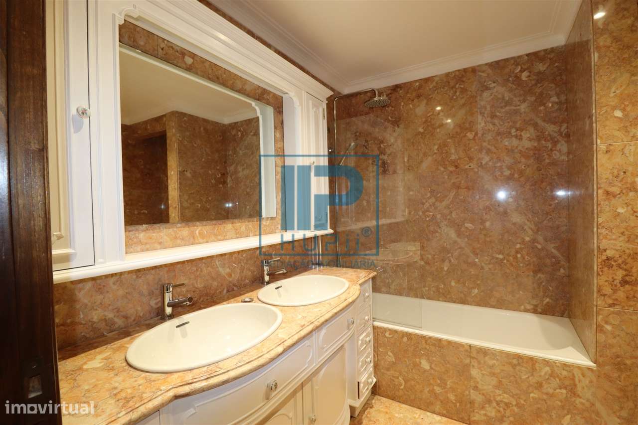 Apartamento T4 Venda em Oliveira, São Paio e São Sebastião,Guimarães-20