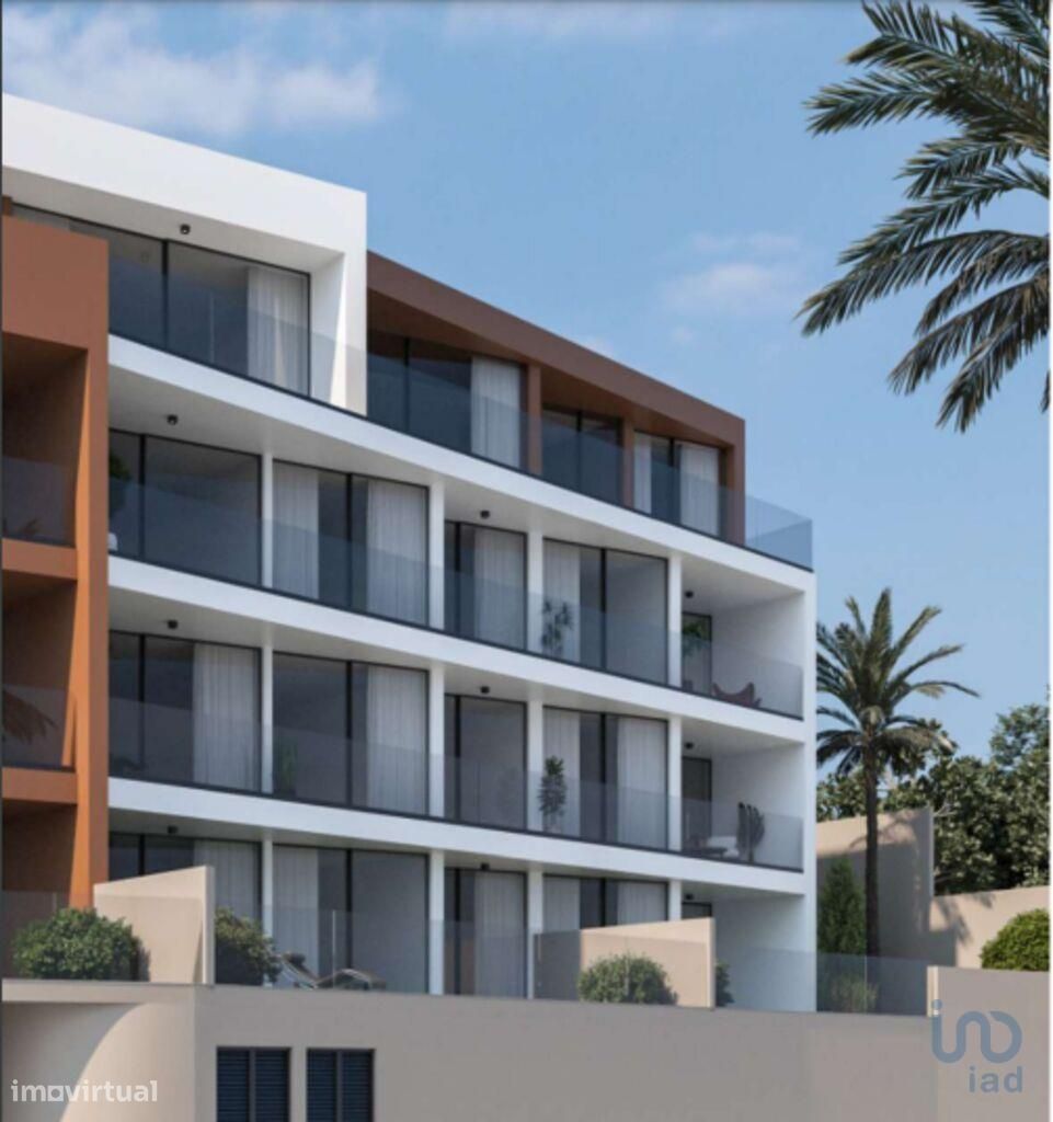Apartamento T3 em Câmara de Lobos de 168,00 m2 - Grande imagem: 1/13