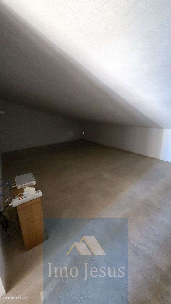Moradia T3 centro Carvalhos-14