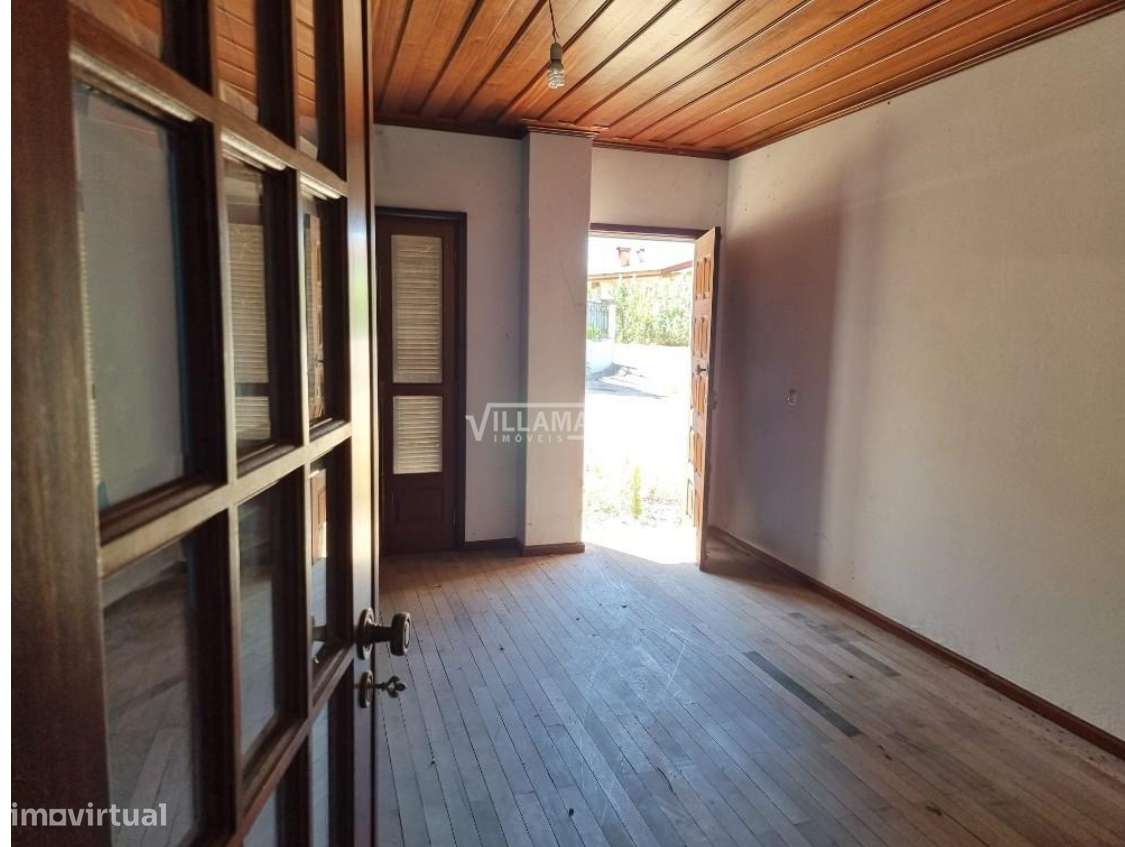 Armazém com logradouro da banca situado em Vilarinho do Bairro, Anadia - Grande imagem: 5/6