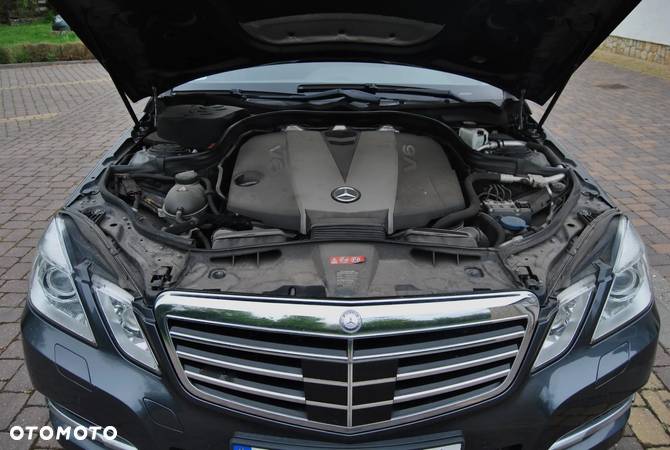 Mercedes-Benz Klasa E 350 T CDI DPF BlueEFFICIENCY 7G-TRONIC - 13