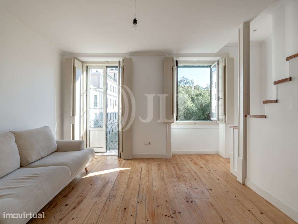 Apartamento T1 com vista rio, na Lapa, Lisboa - Grande imagem: 2/20