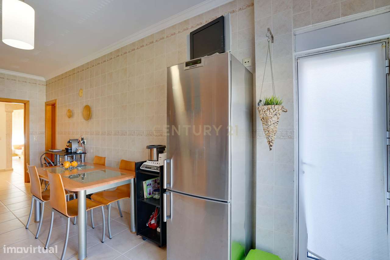 Apartamento T3 Excelentes áreas-8