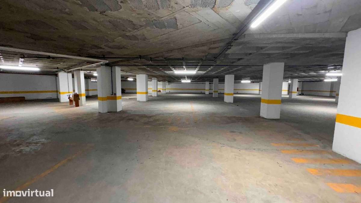 Espaço comercial com 3600m2 para arrendamento em Queluz de baixo - Grande imagem: 3/29