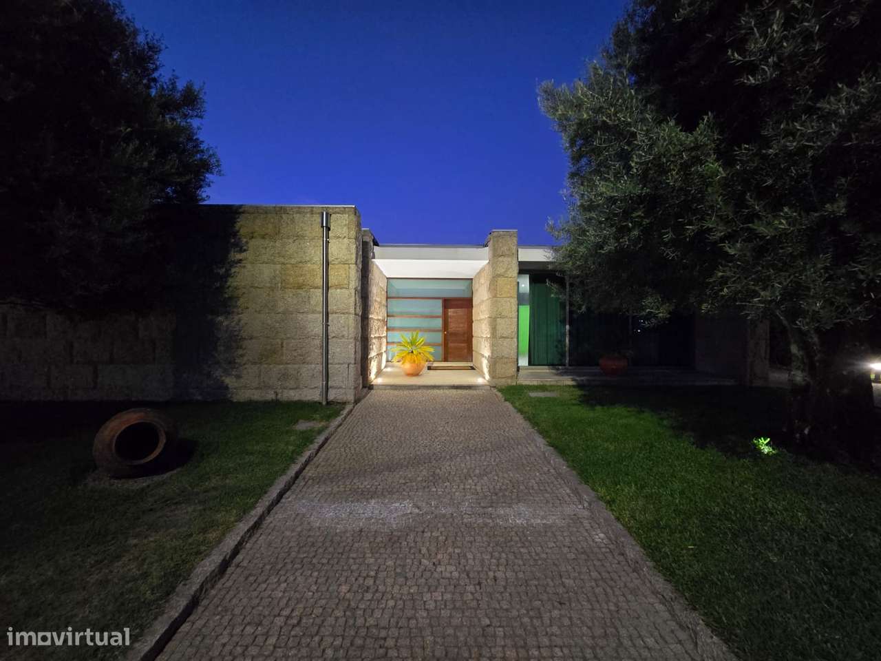 Vende-se moradia de luxo-6
