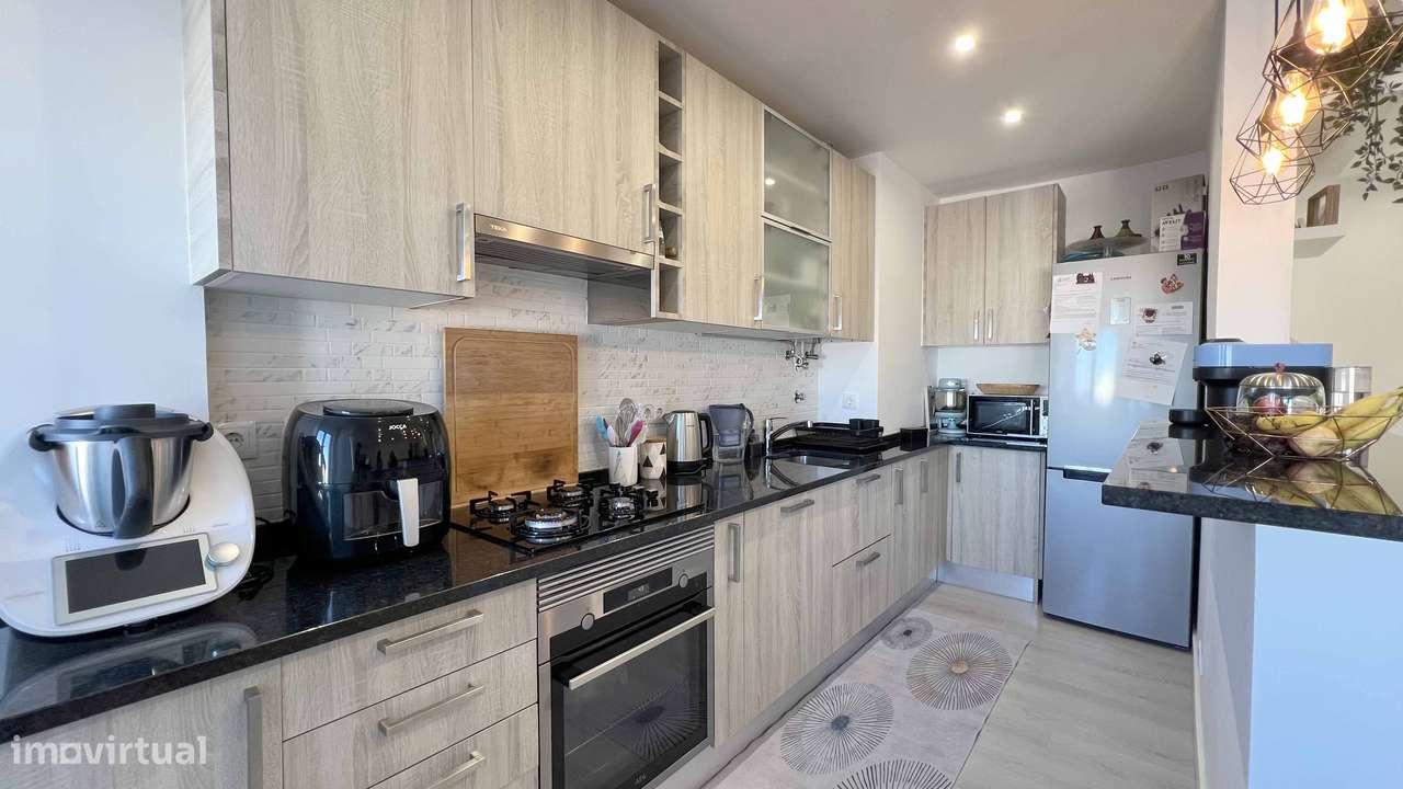 Apartamento T3 localizado em São Marcos, Lisboa-5