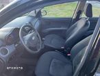 Hyundai i10 1.1 Classic + - 8