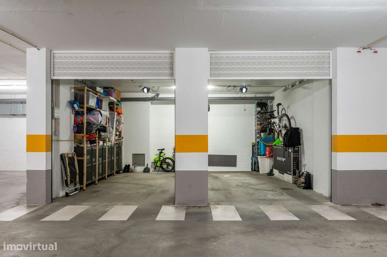 T2 Moderno (2020) com Box para 2 Carros na Urb Casas do Lago,...-22