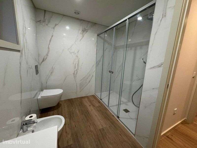 Apartamento t1 novo a estrear - 200m do Casino de Espinho - Grande imagem: 5/8