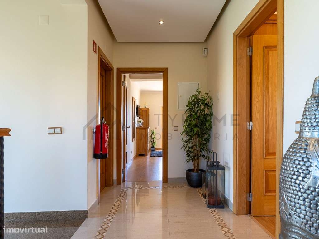 Moradia T5 contemporânea com Piscina e vista Mar na Galé em Albufeira-19