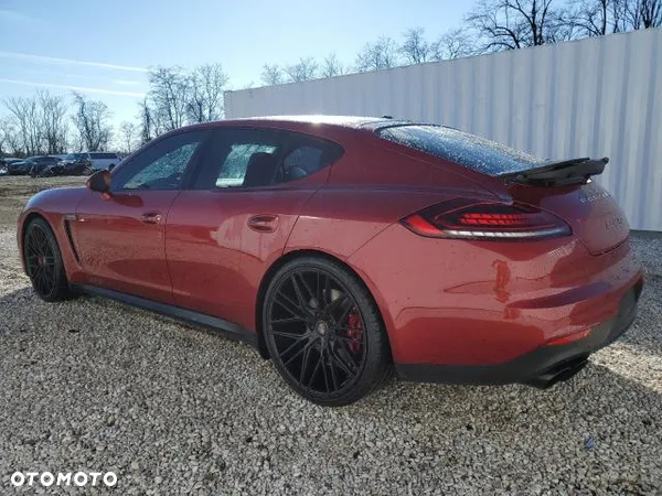 Porsche Panamera GTS - 2