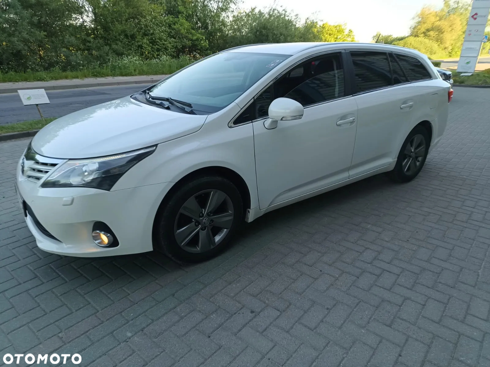 Toyota Avensis 1.8 Business Edition - 4