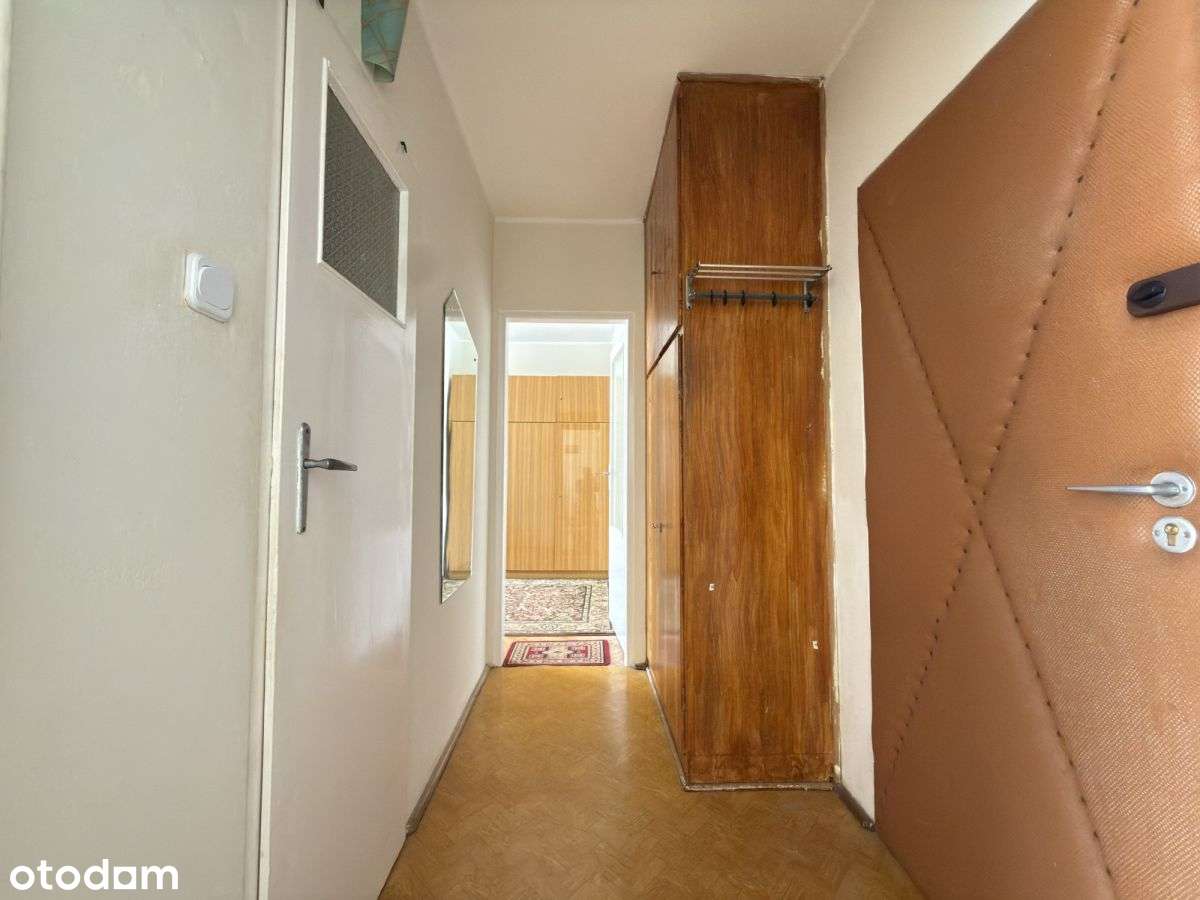 Dwupokojowe, ciepłe mieszkanie w Chyloni-8