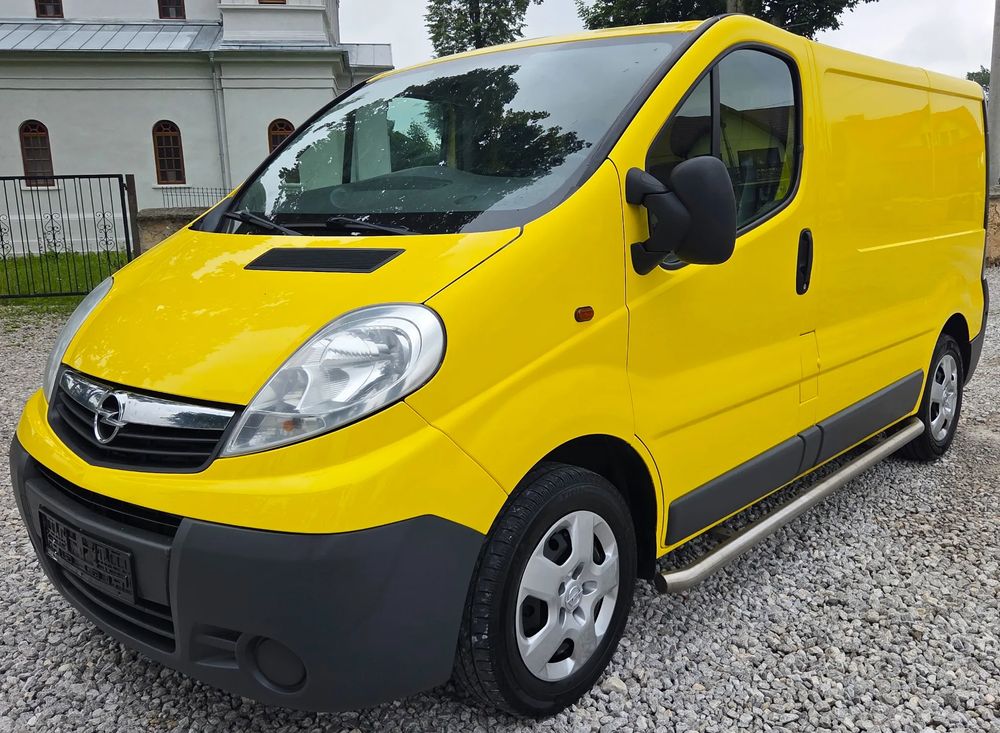 Opel Vivaro 2012