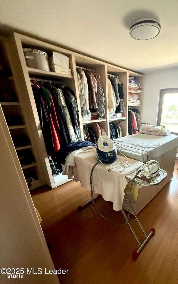 Casa Mogosoaia cu livada, crama si terasa-15