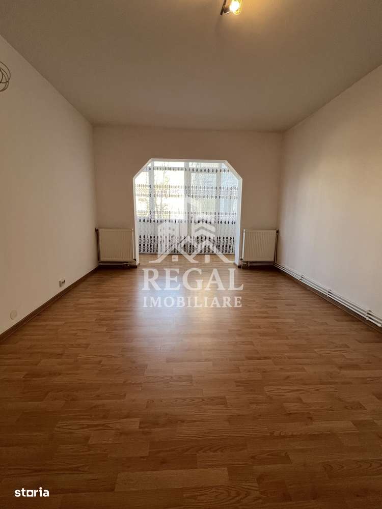 Apartament 4 camere de vânzare – Micro 5/1 | Etaj 1 | 80 mp - Imagine principală: 1/11