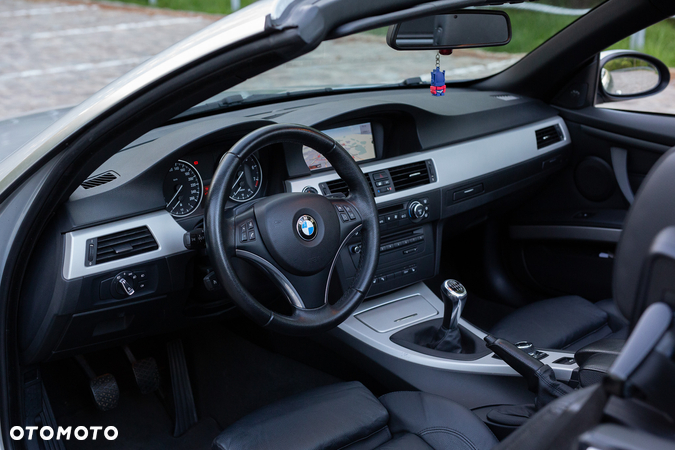 BMW Seria 3 320i Cabrio Edition Exclusive - 31