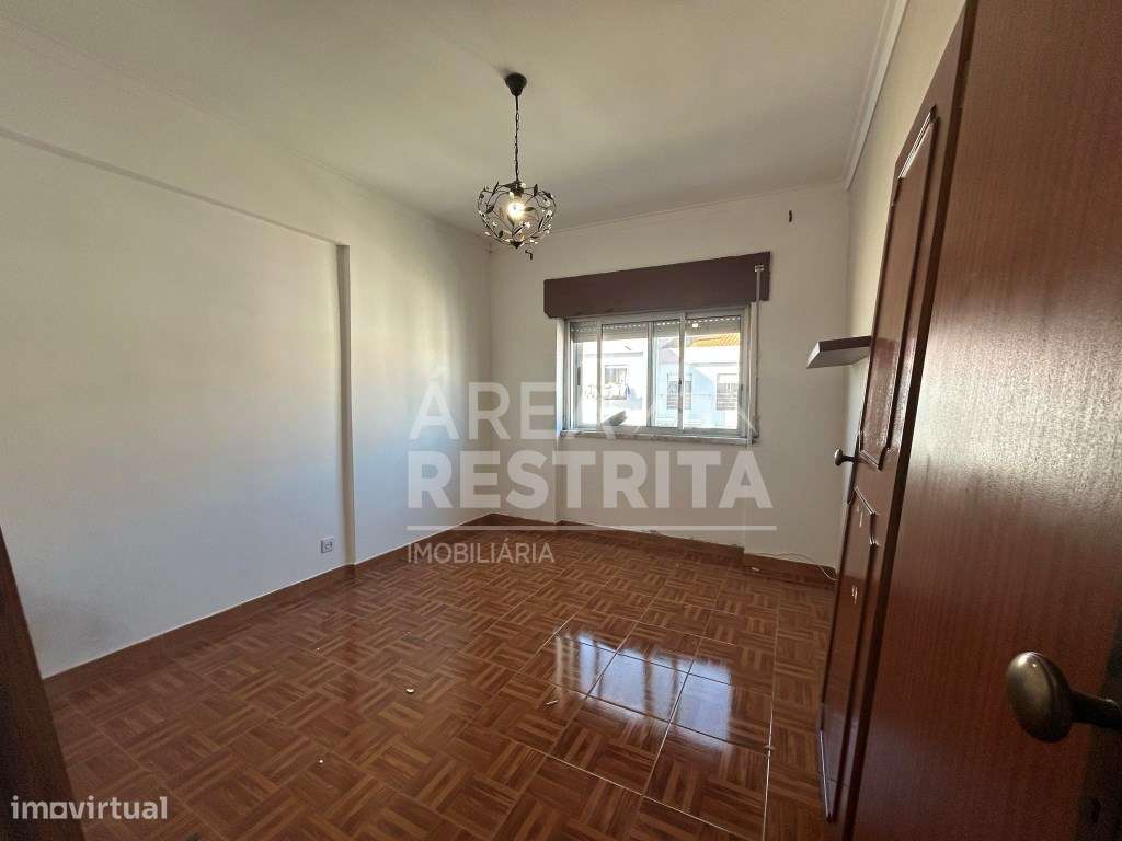 APARTAMENTO T1 , Zona Central, Cruz de Pau - Grande imagem: 5/7