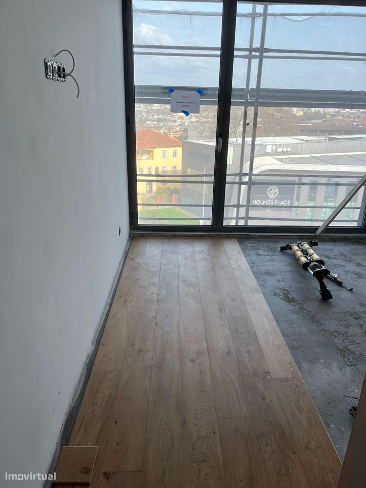 T2 novo com garagem, varanda e ar condicionado-12