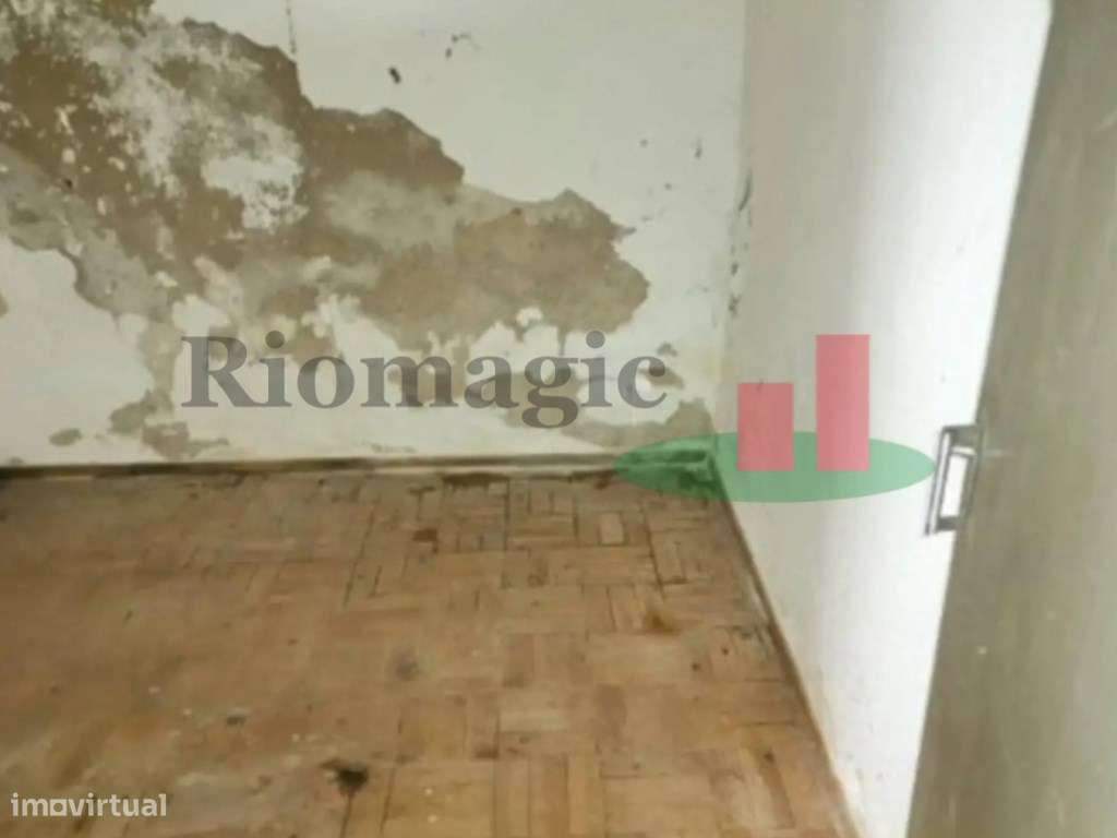 Moradia T2 para reabilitação em Aljubarrota ****RIOMAGIC**** - Grande imagem: 4/10