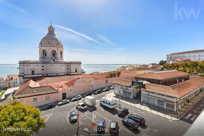 Apartamento T2 renovado com vista rio, em frente ao Panteão Nacional-54