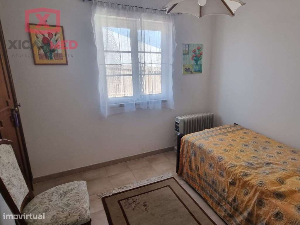 Casa no centro de Almoçageme-13