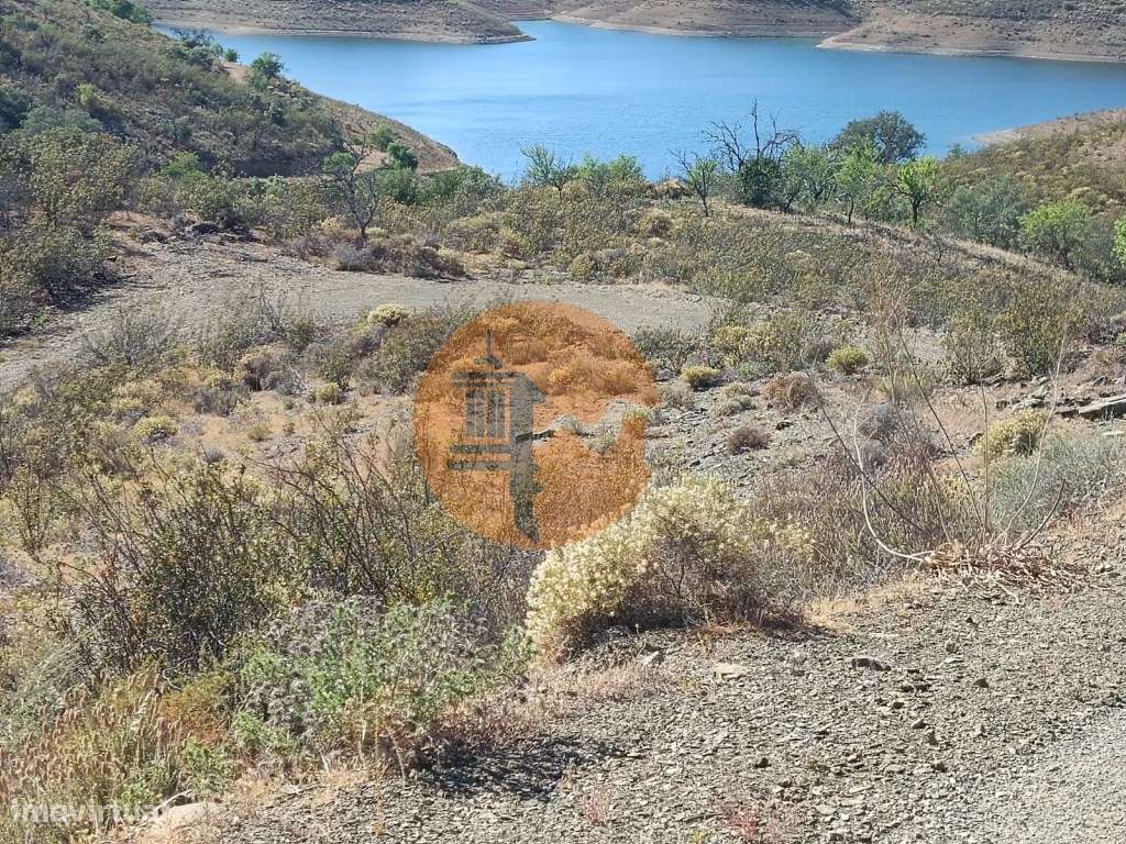 TERRENO COM 52.840 M2 - POSSIBILIDADE DE CONSTRUIR UM PEQUENO ARMAZ... - Grande imagem: 5/31