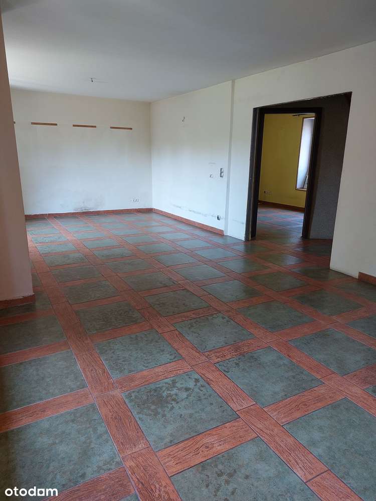 Dom wolnostojący stylizowany na dworek  225 m2 na działce 1100 m2.-14