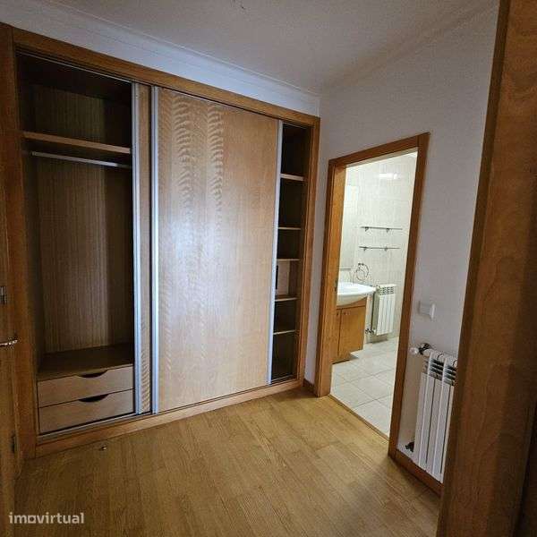 Arrendo T2 Penafiel - Grande imagem: 4/8