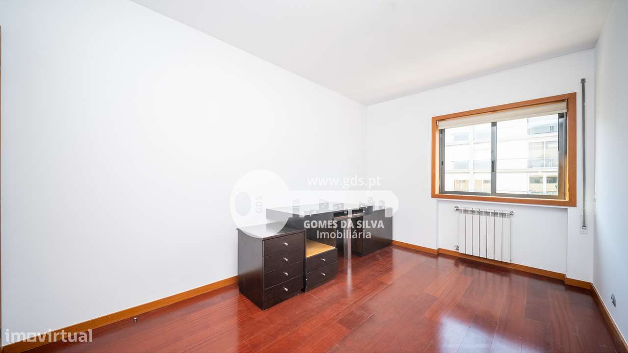 Apartamento T3 com Garagem – Rua José António Cruz, Braga (S. Vítor)-33