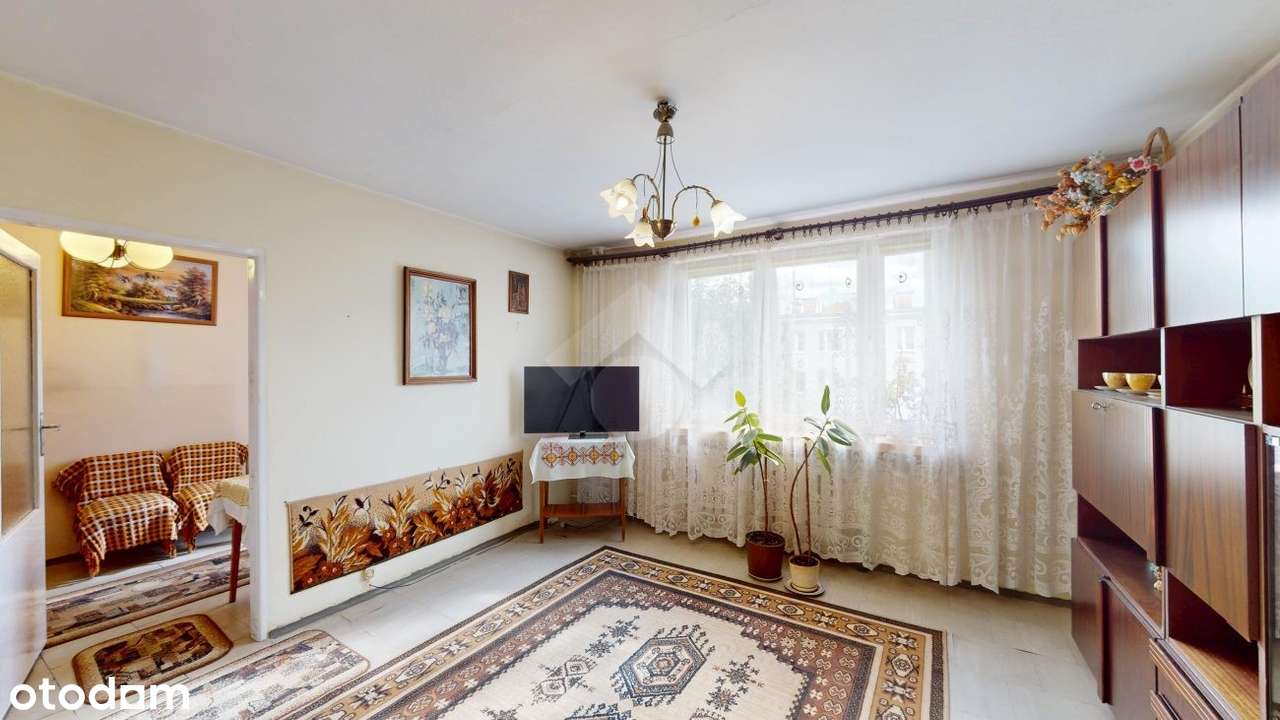 Trzypokojowe mieszkanie w spokojnej okolicy-0