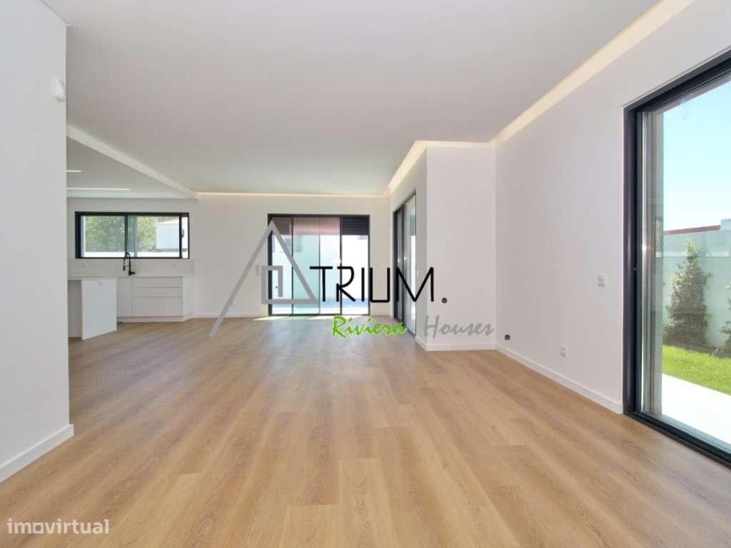 Moradia T4+1 Isolada com piscina e jardim nova-18