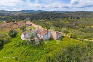 QUINTA COM 2 CASAS E 1 ARMAZÉM EM TERRENO COM 4,15 ha | S. MARCOS DA S